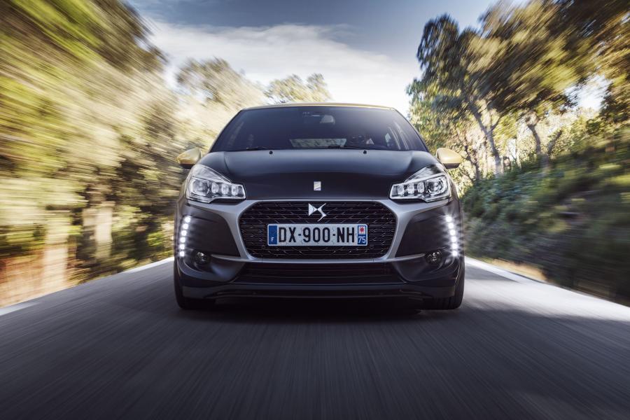  DS 3 Performance 2016 года  (фото 16 из 35)